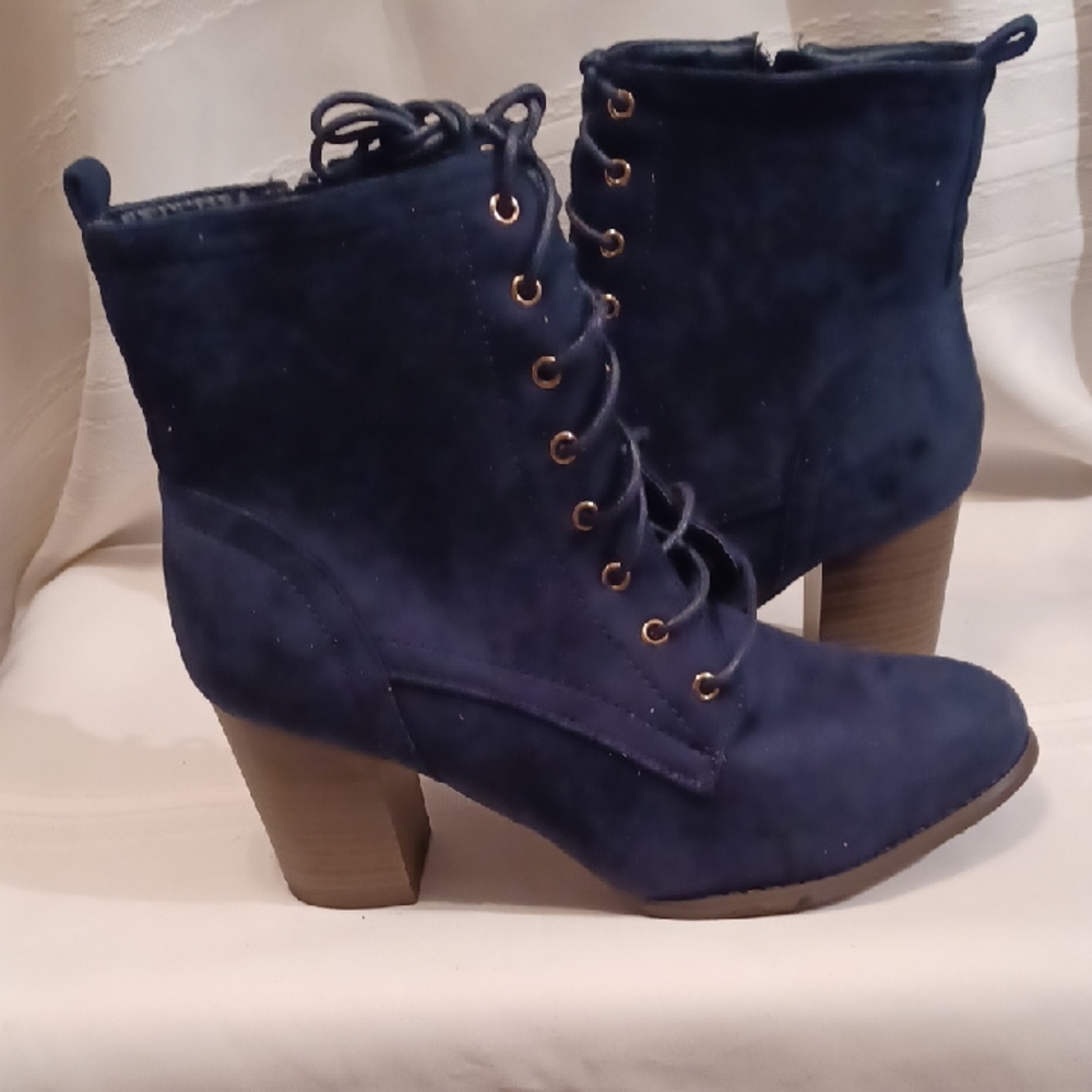Women's Navy Lace-Up Ankle Boots